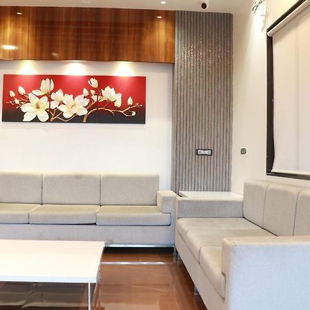 โรงแรมยาศ เอ็กเซคคิวทีฟ ออรังกาบัด ภายนอก รูปภาพ