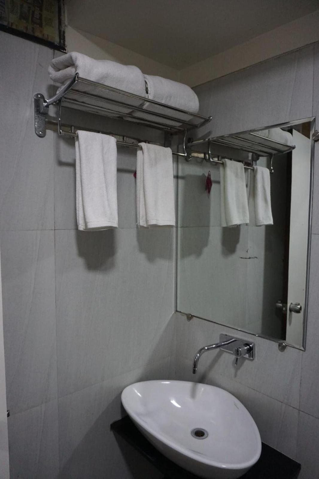 โรงแรมยาศ เอ็กเซคคิวทีฟ ออรังกาบัด ภายนอก รูปภาพ